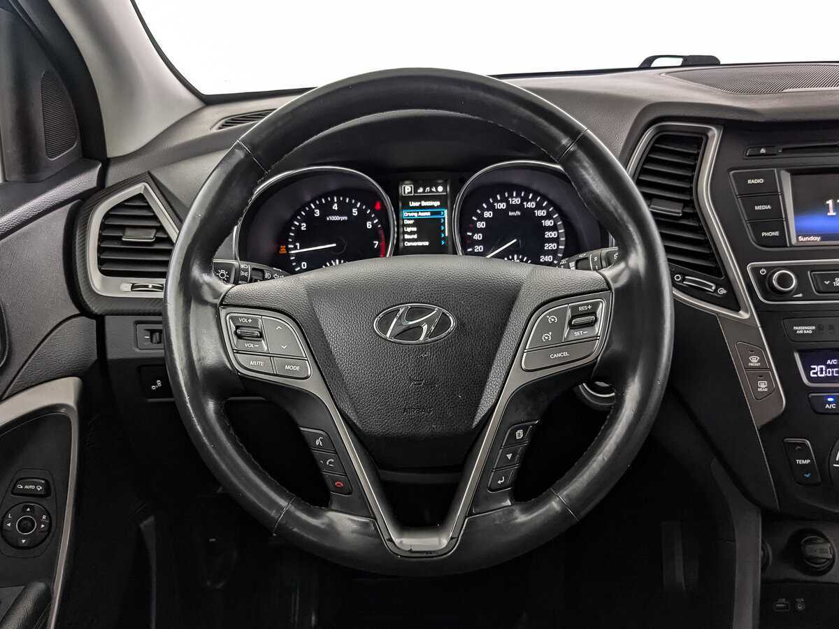 Hyundai Santa Fe 2017 года с пробегом. Фото: #17