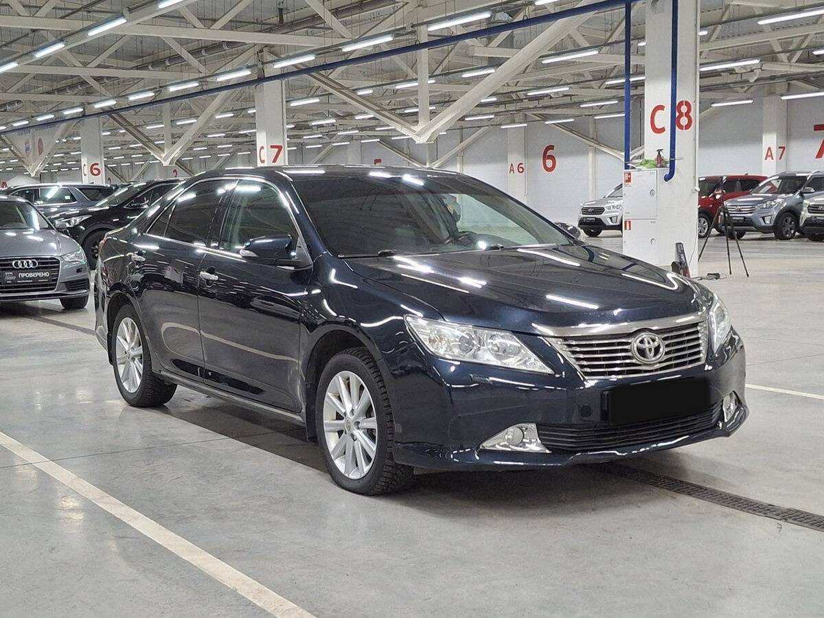 Toyota Camry 2014 года с пробегом. Фото: #2