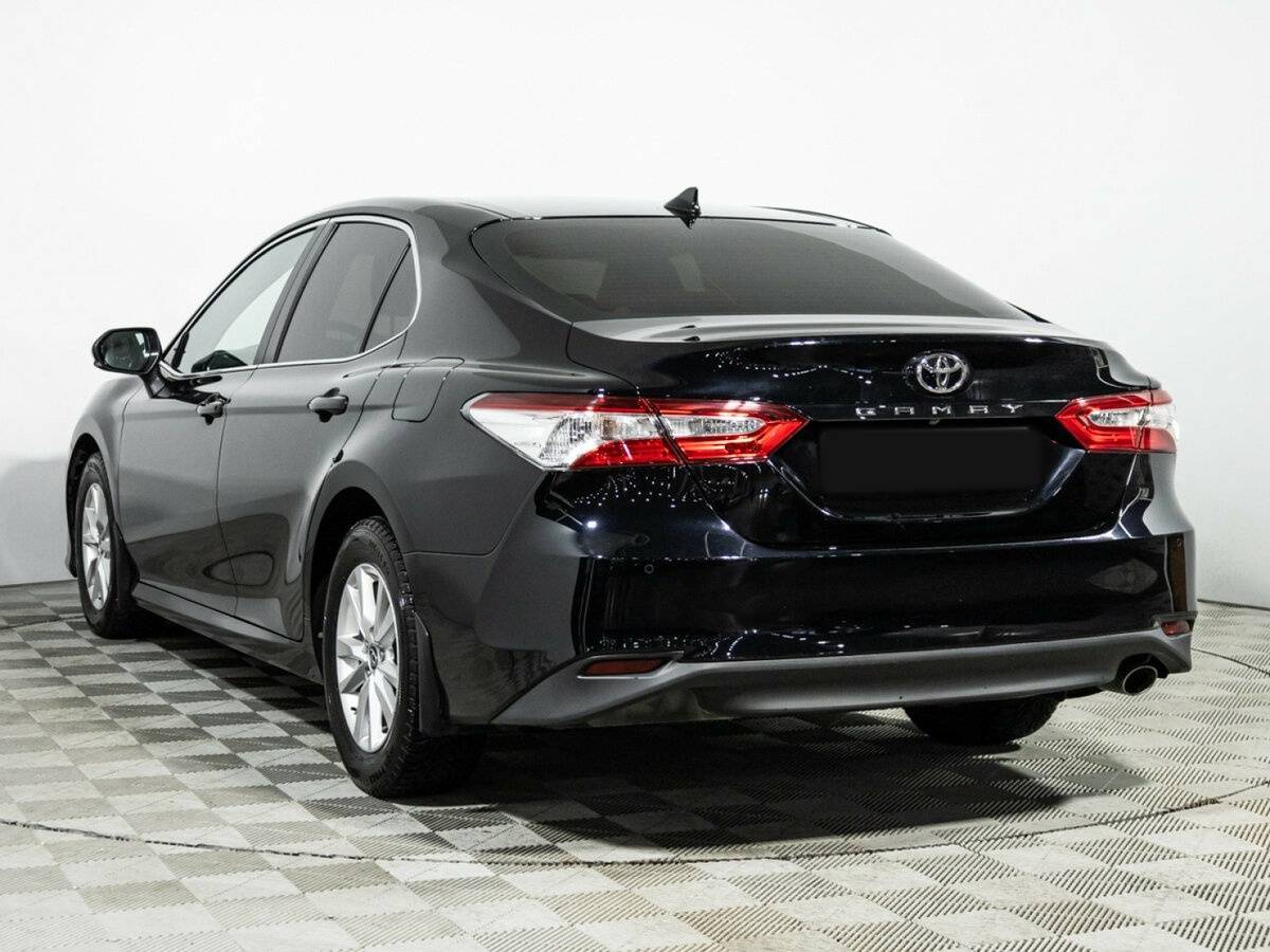 Toyota Camry 2018 года с пробегом. Фото: #6