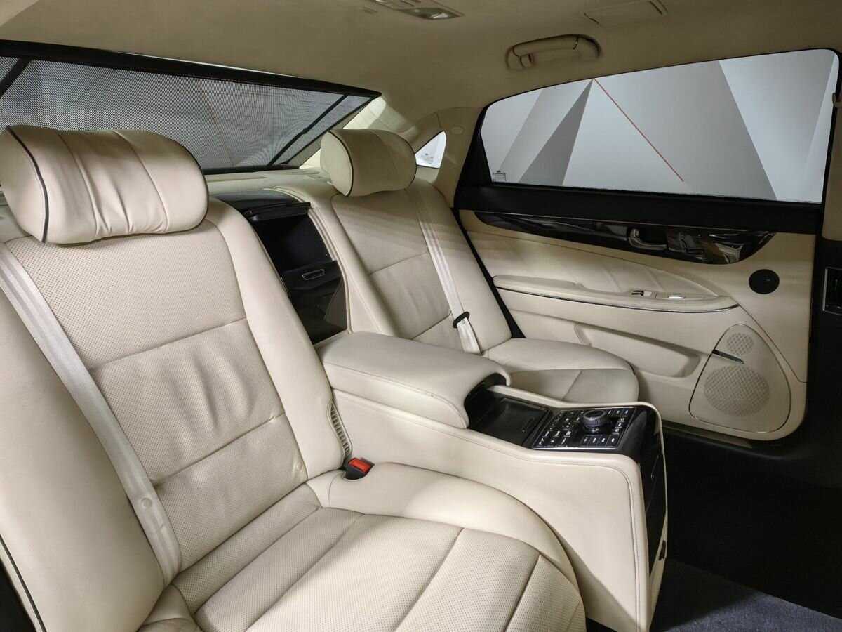Hyundai Equus 2013 года с пробегом. Фото: #12