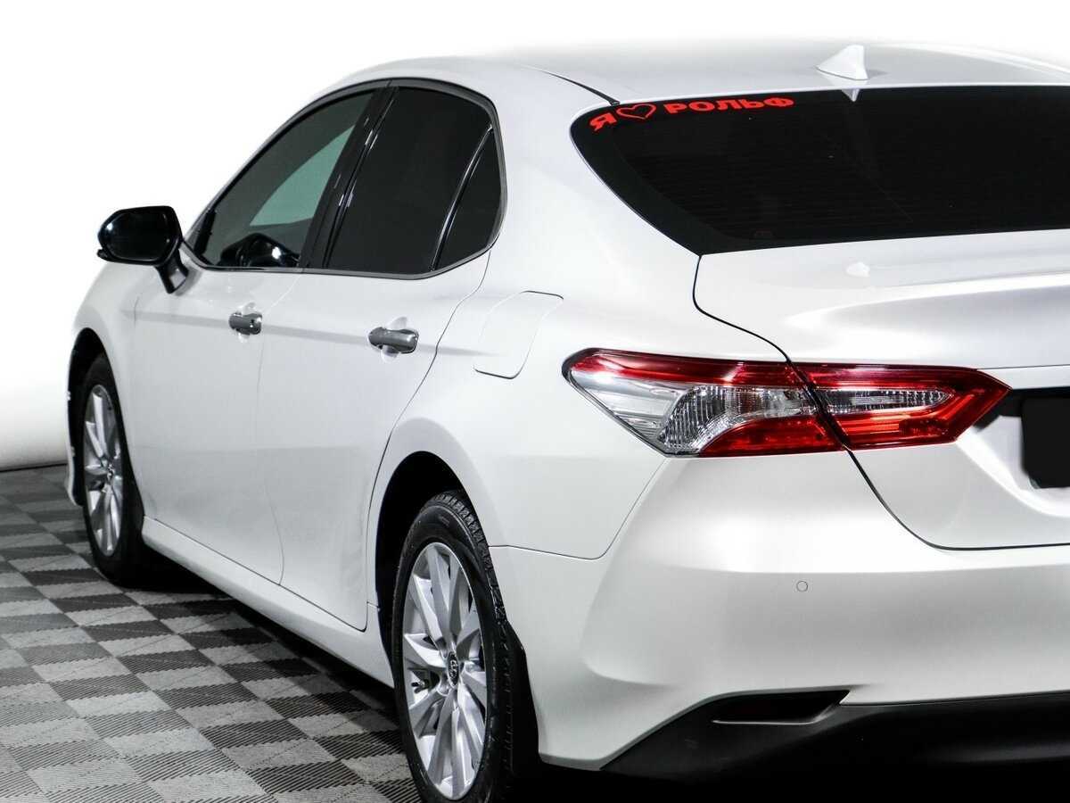 Toyota Camry 2019 года с пробегом. Фото: #18