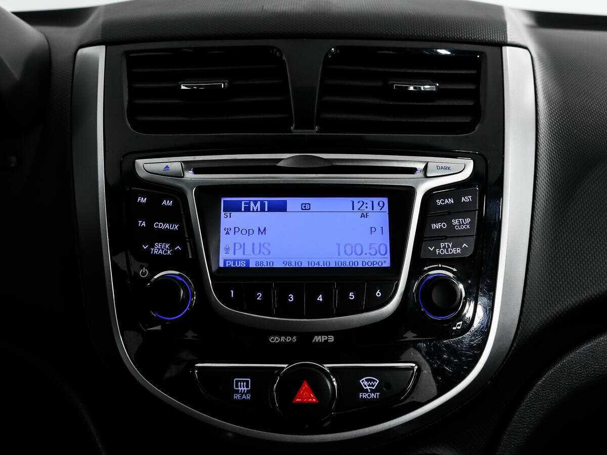 Hyundai Solaris 2012 года с пробегом. Фото: #12