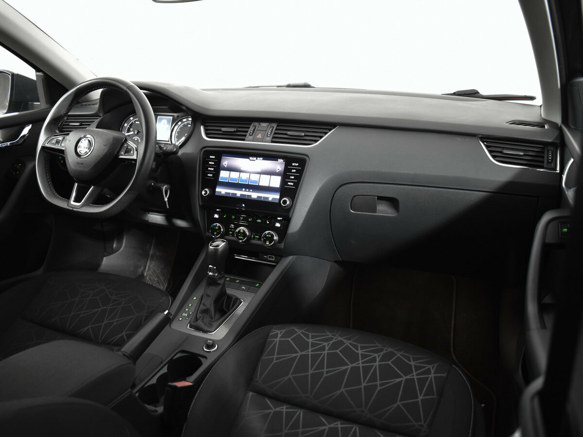 Skoda Octavia 2020 года с пробегом. Фото: #9