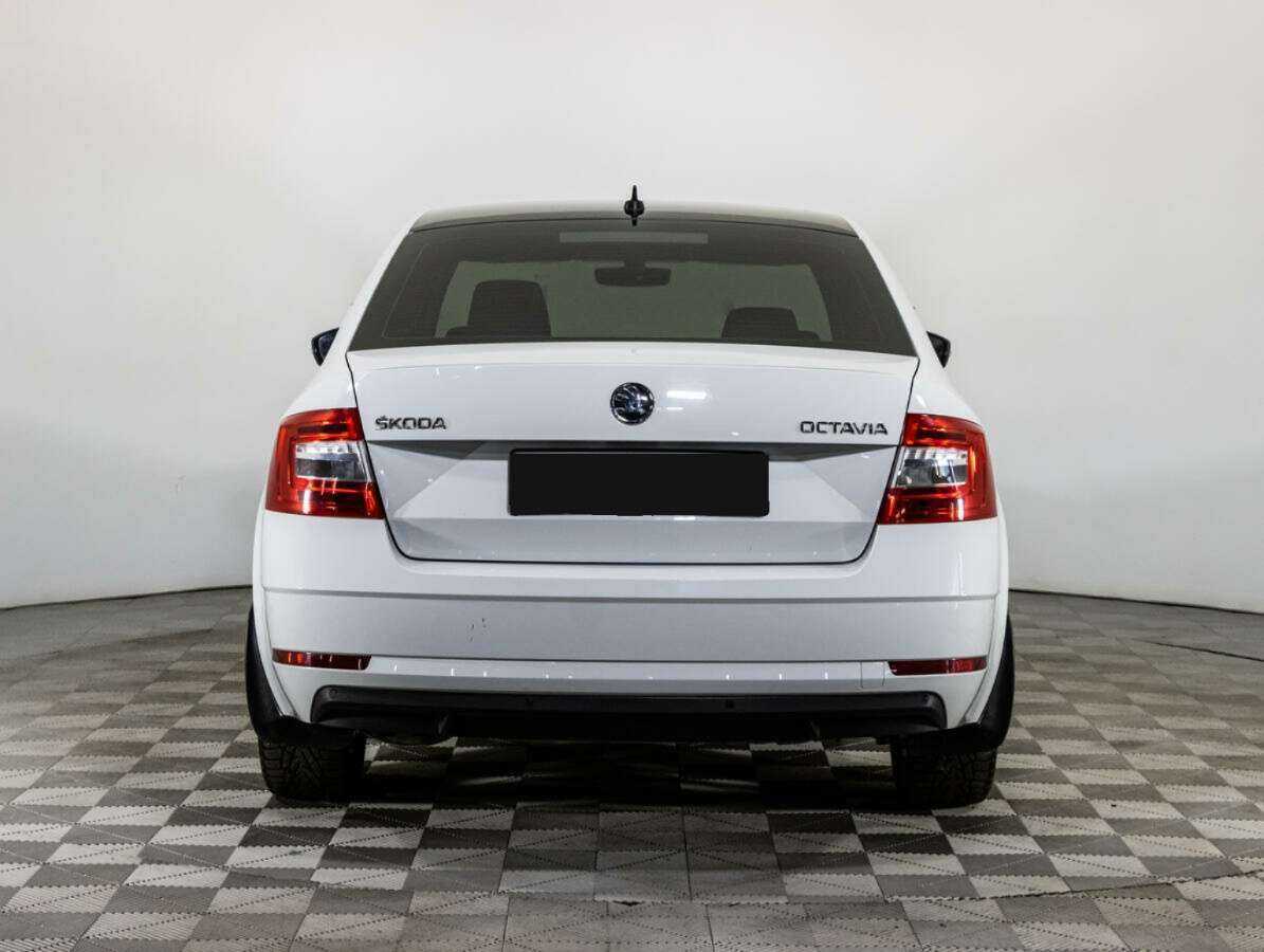 Skoda Octavia 2018 года с пробегом. Фото: #4