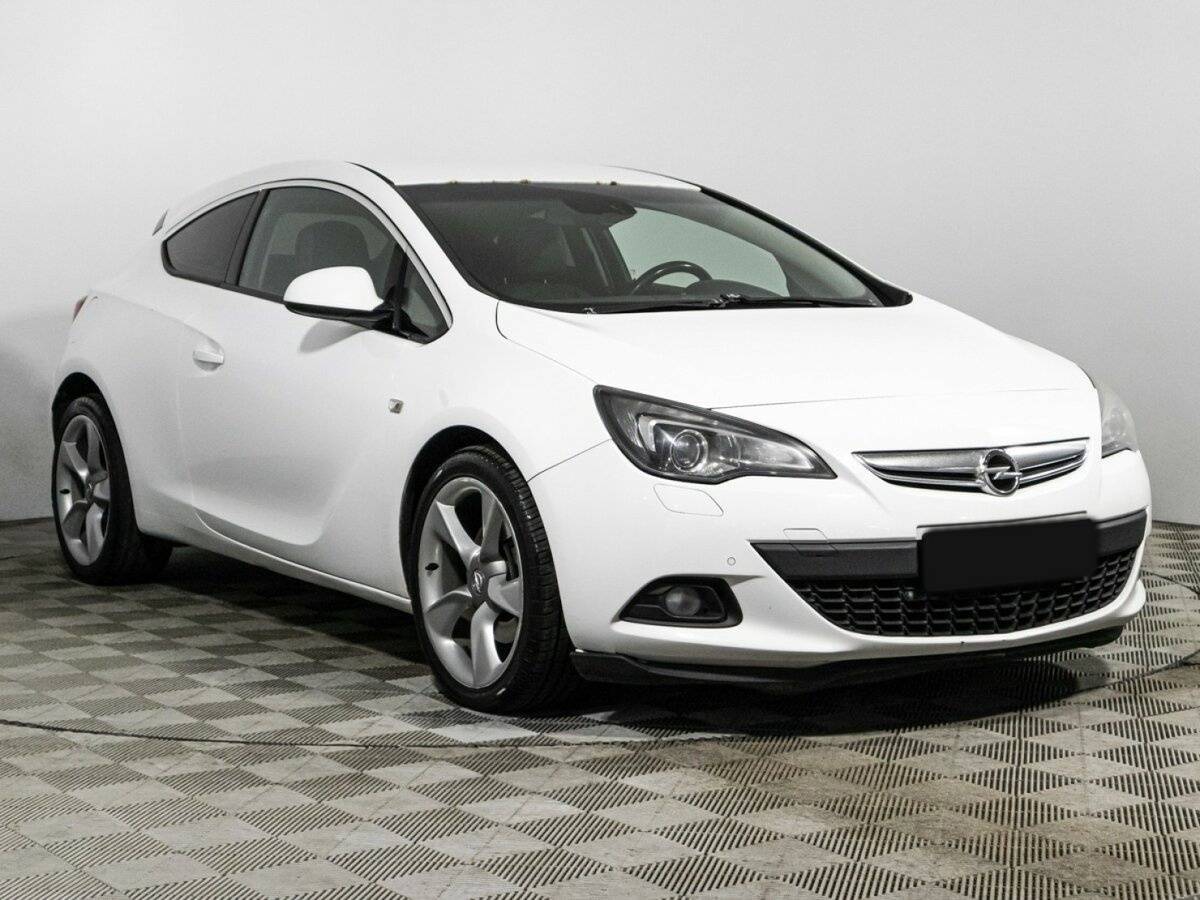 Opel Astra 2013 года с пробегом. Фото: #2