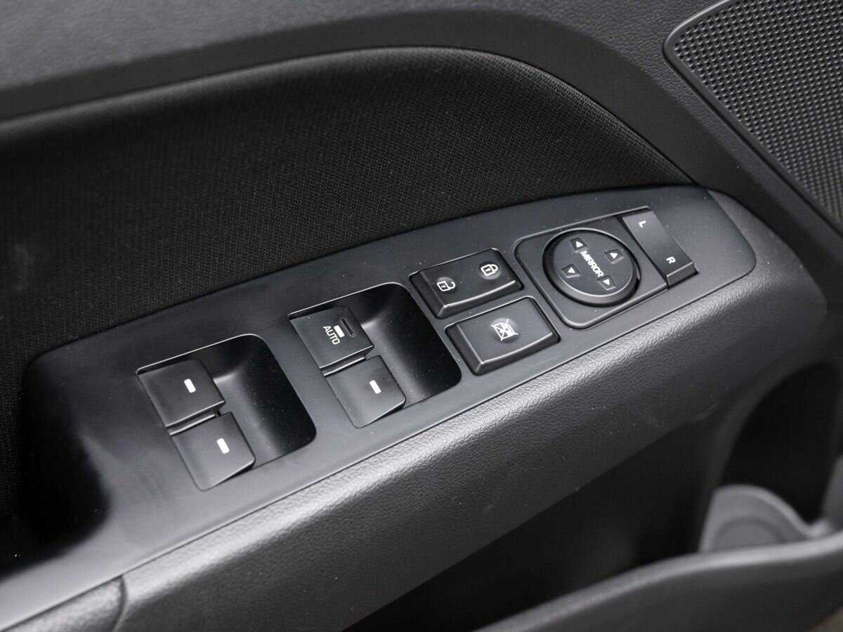 Hyundai Elantra 2020 года с пробегом. Фото: #20