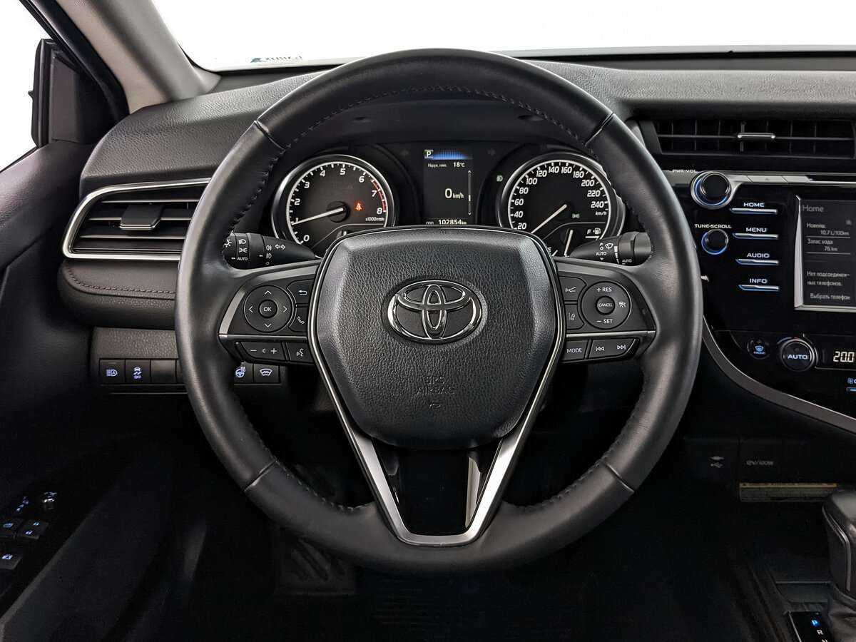 Toyota Camry 2018 года с пробегом. Фото: #17