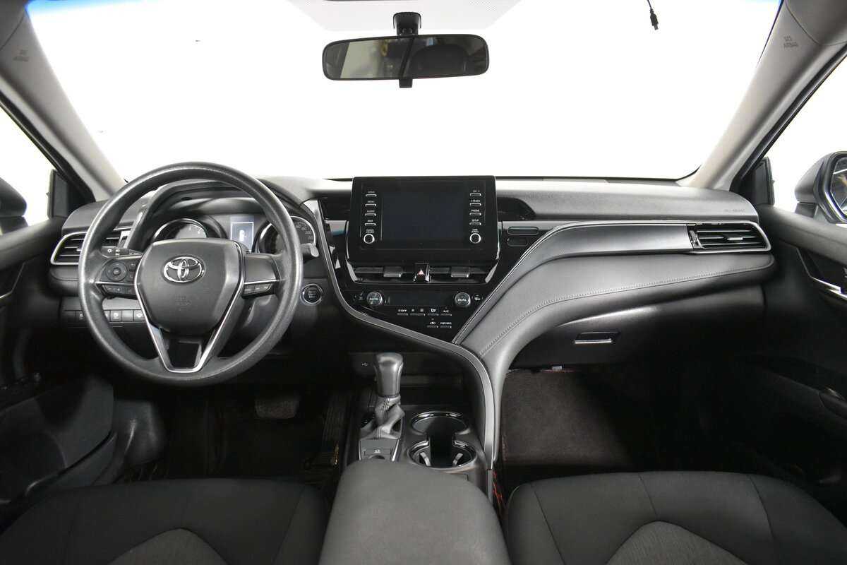 Toyota Camry 2021 года с пробегом. Фото: #10