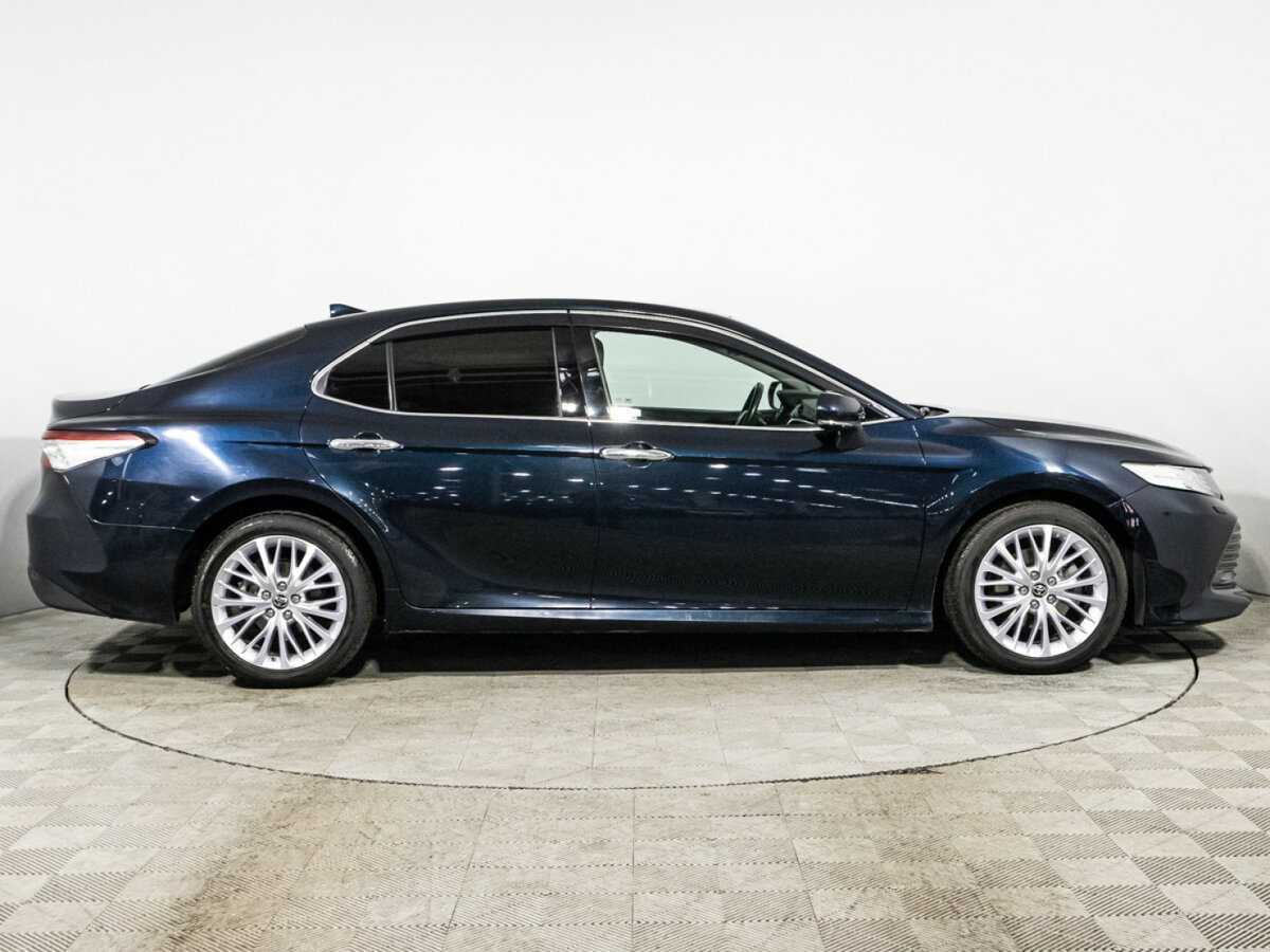 Toyota Camry 2018 года с пробегом. Фото: #3