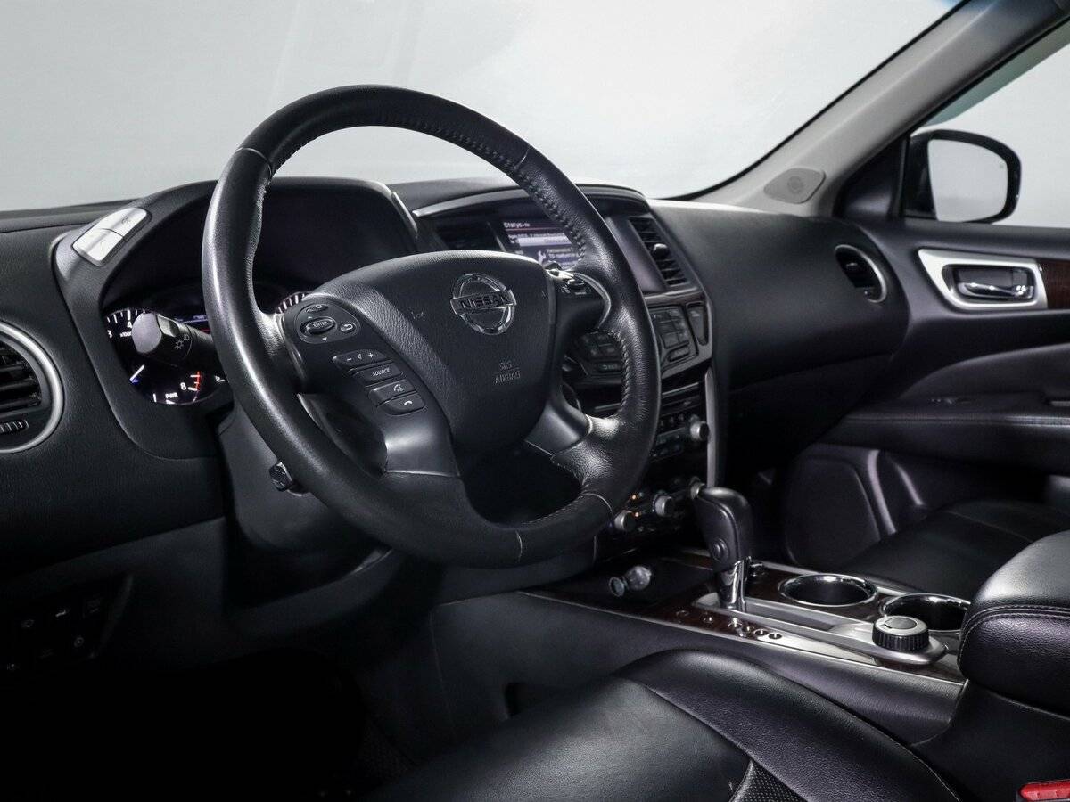 Nissan Pathfinder 2015 года с пробегом. Фото: #11