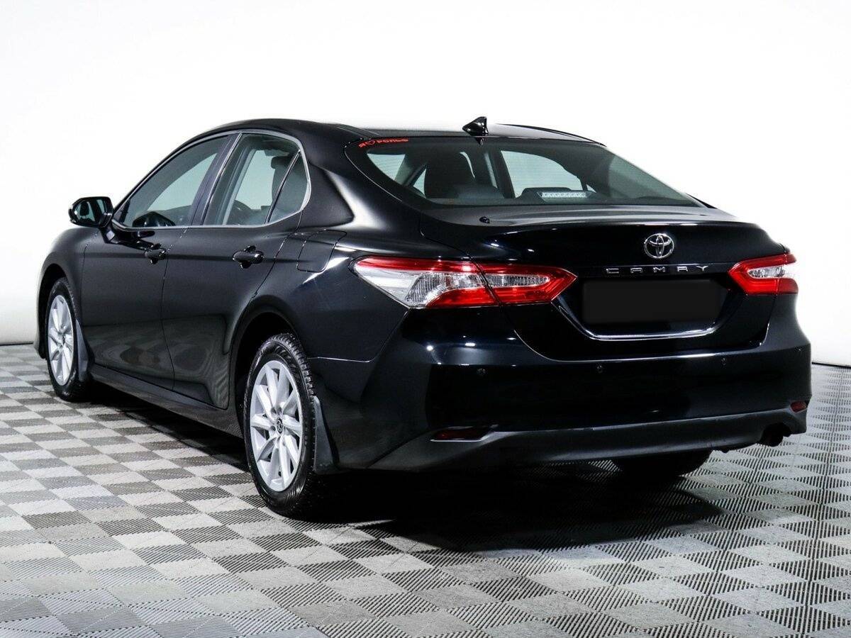 Toyota Camry 2021 года с пробегом. Фото: #6