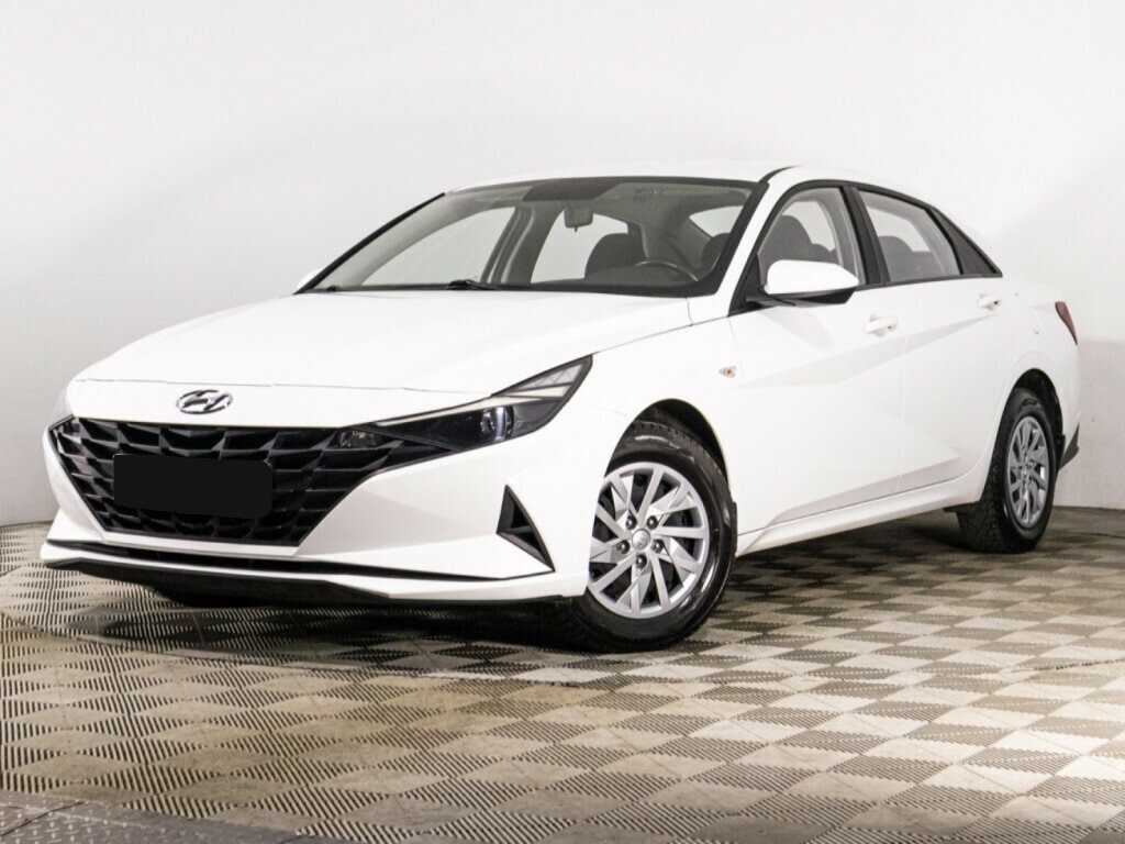 Hyundai Elantra 2021 года с пробегом. Посмотреть фото