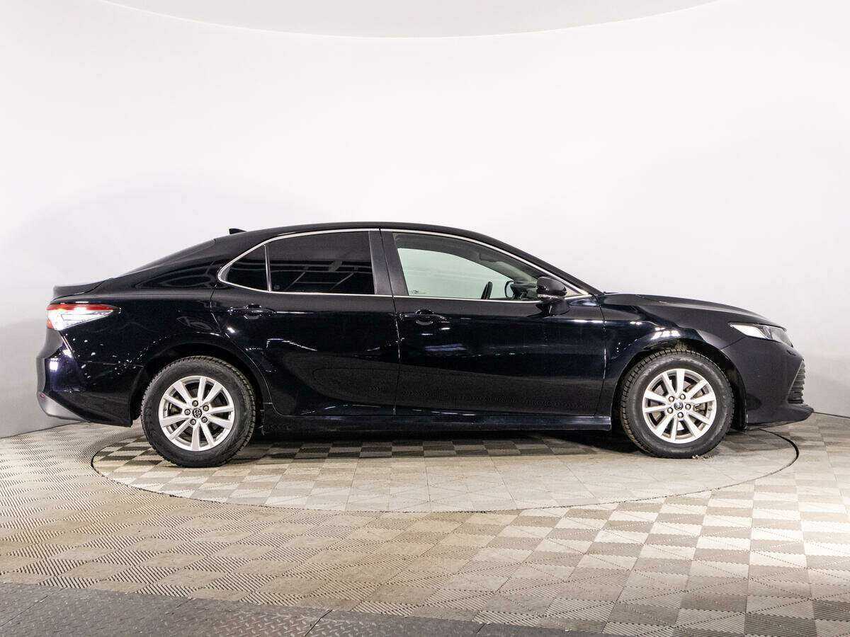Toyota Camry 2019 года с пробегом. Фото: #3
