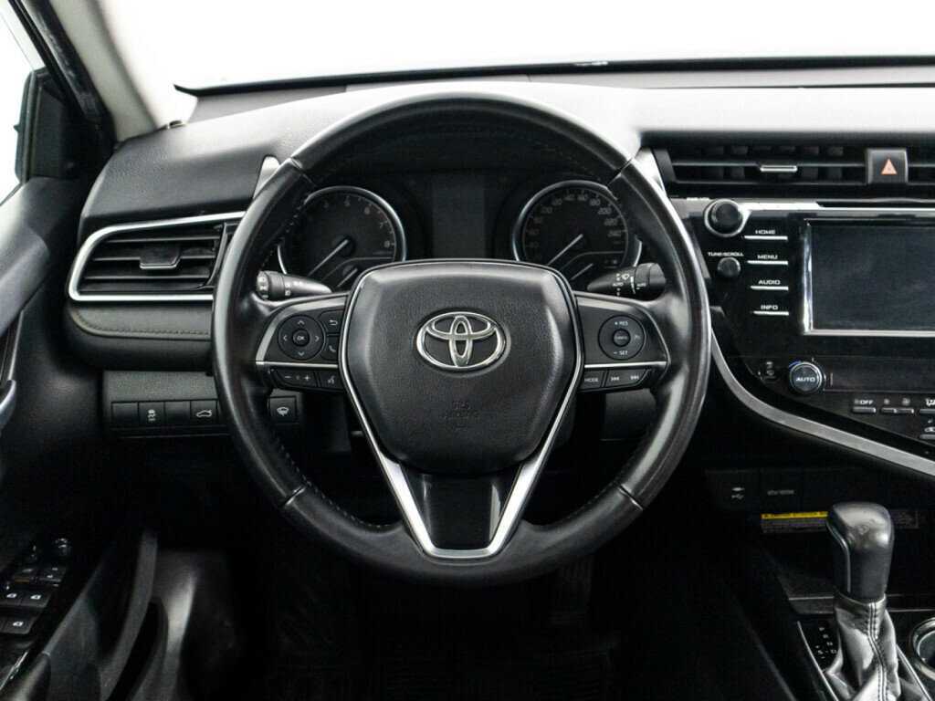 Toyota Camry 2018 года с пробегом. Фото: #17