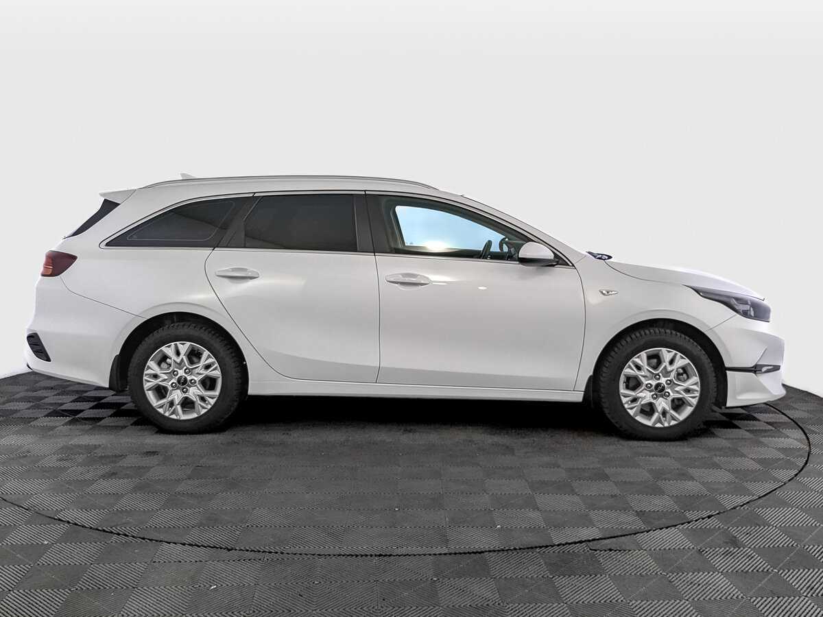 Kia Ceed 2022 года с пробегом. Фото: #3