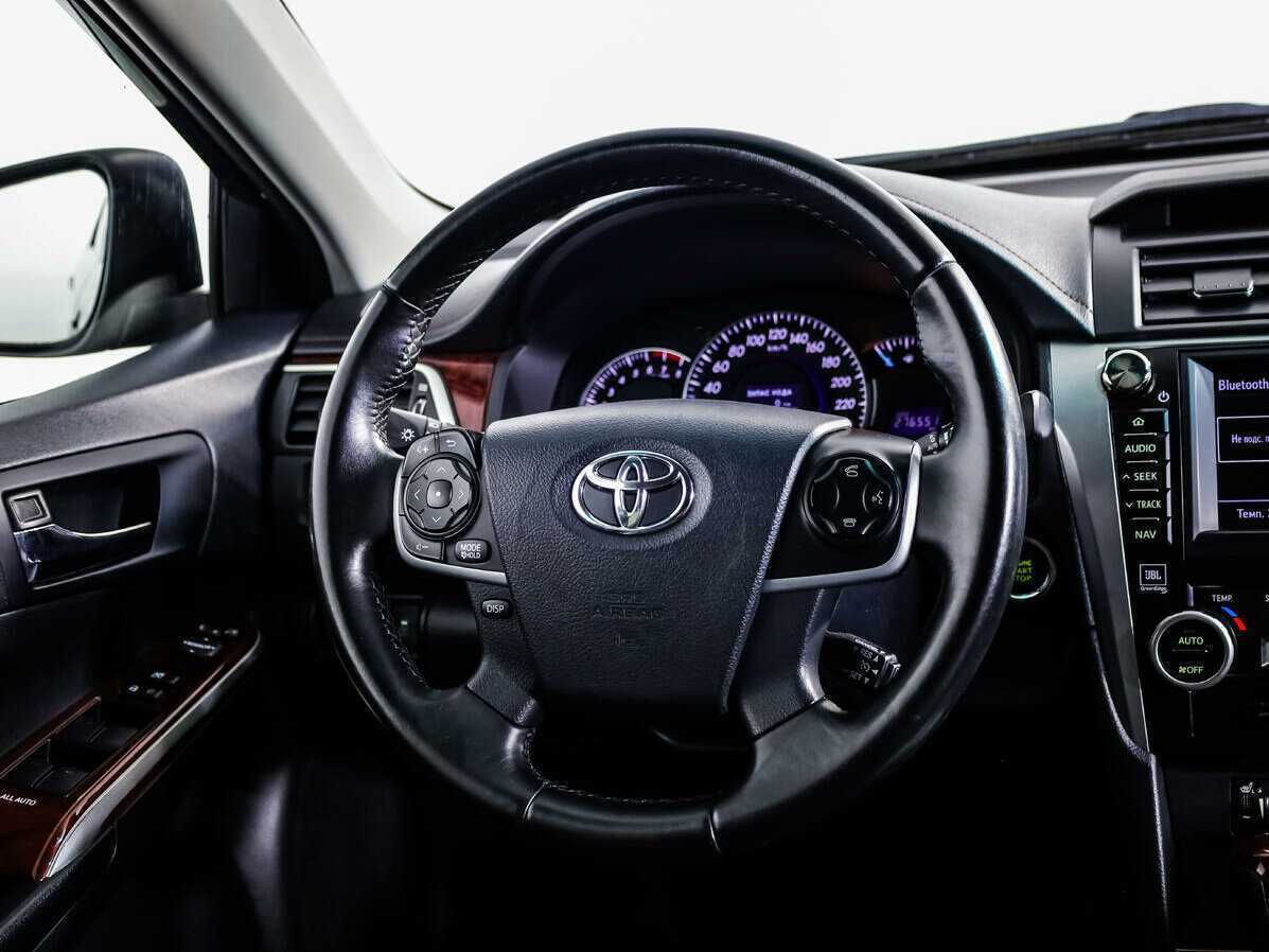 Toyota Camry 2013 года с пробегом. Фото: #9