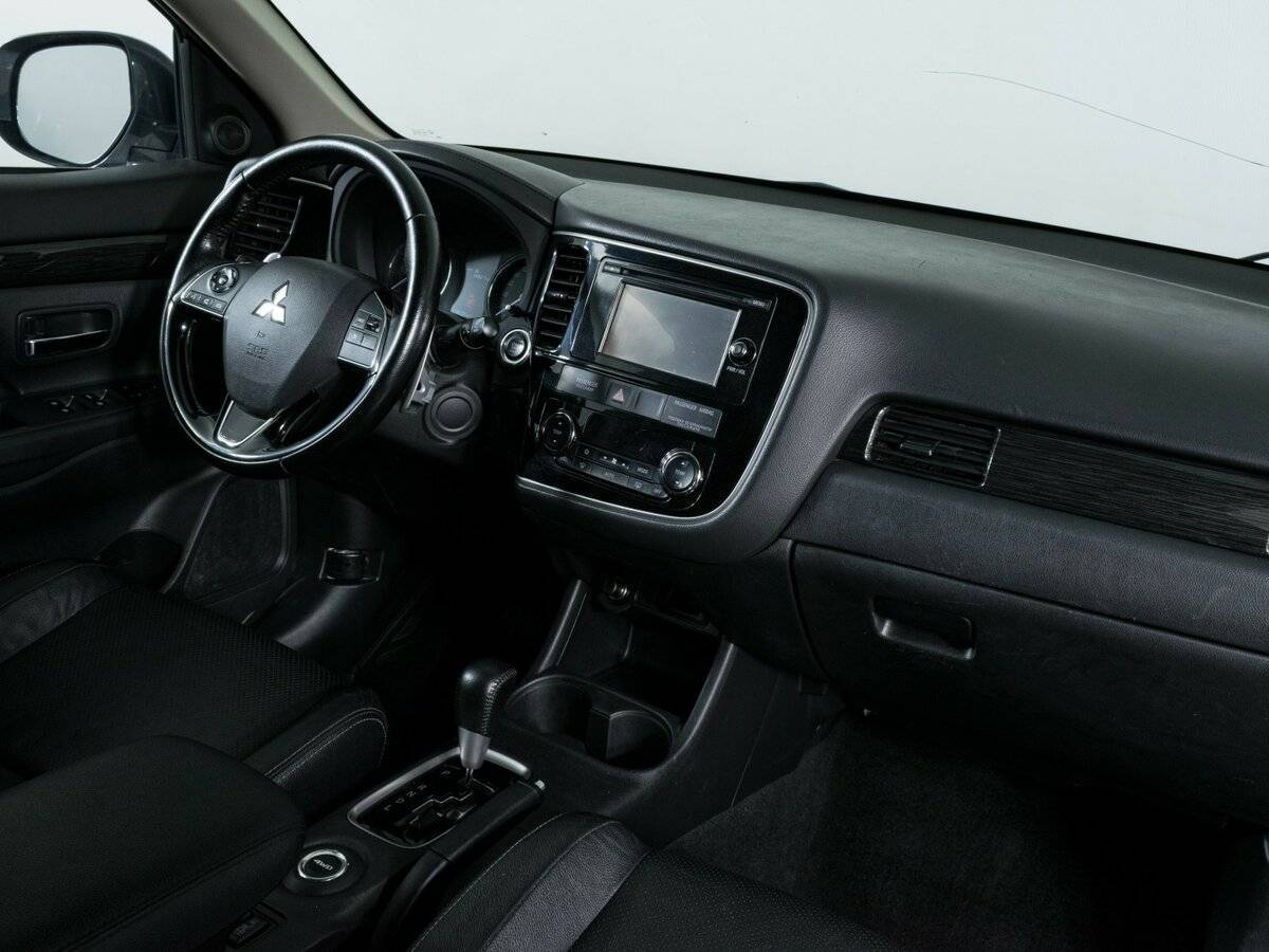 Mitsubishi Outlander 2016 года с пробегом. Фото: #9