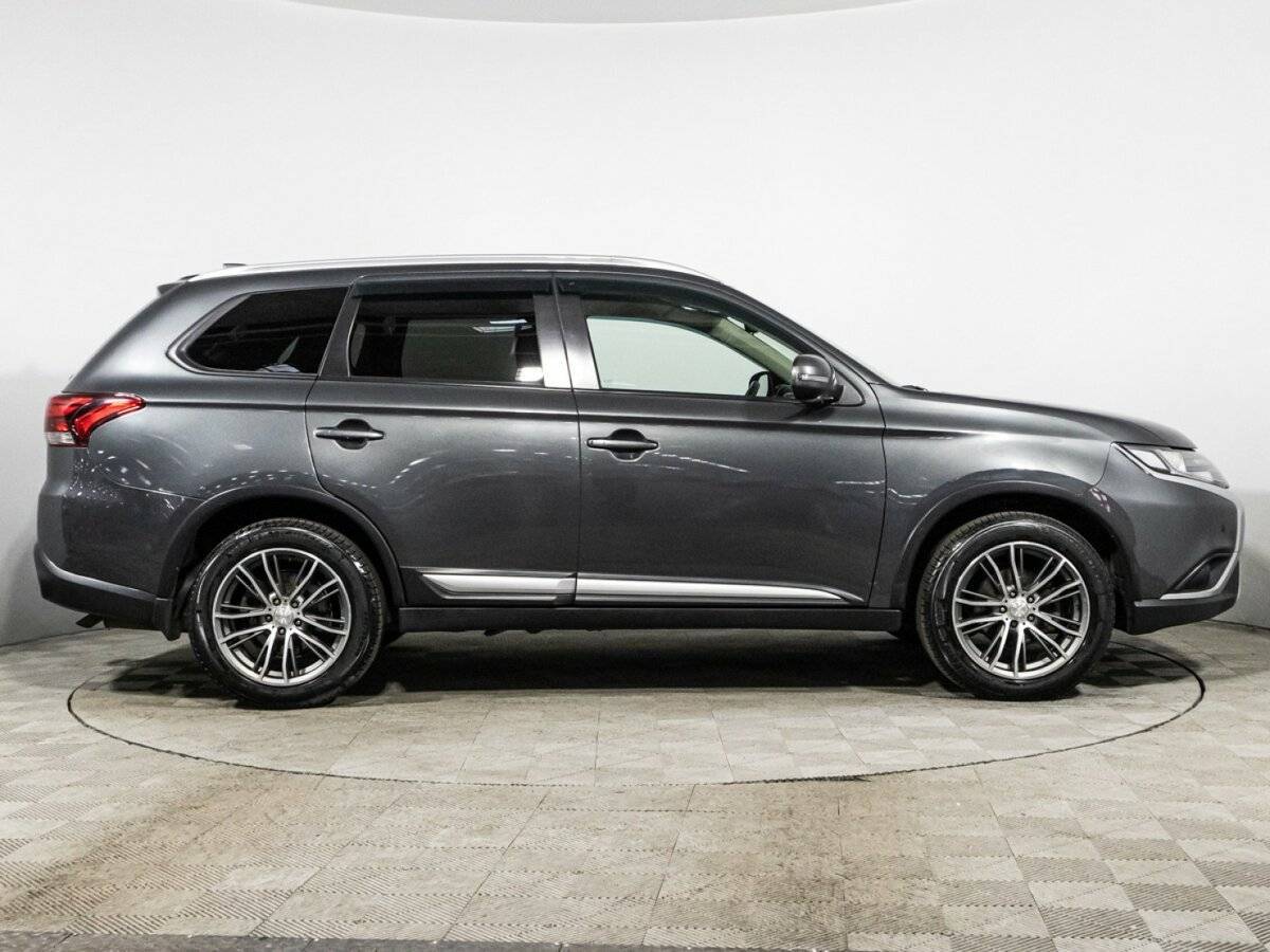 Mitsubishi Outlander 2019 года с пробегом. Фото: #3