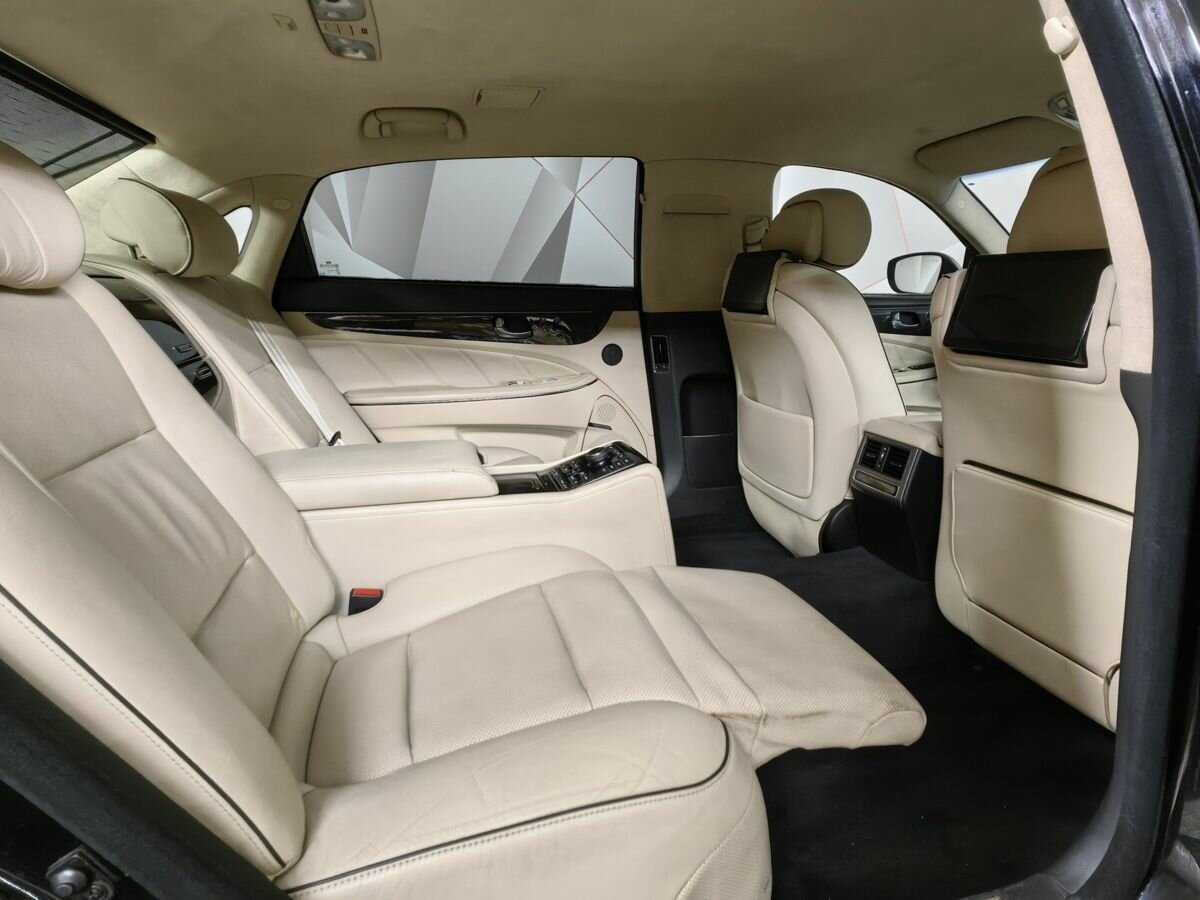 Hyundai Equus 2013 года с пробегом. Фото: #11