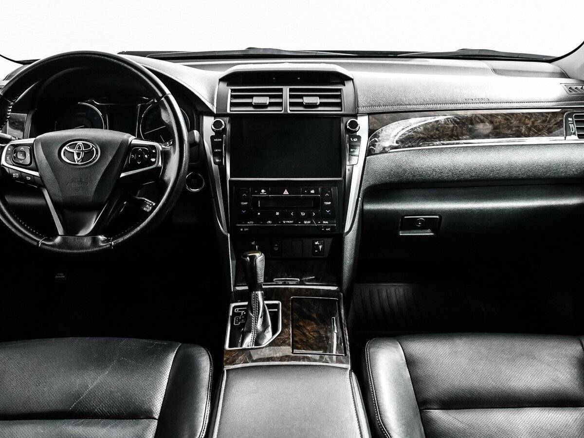 Toyota Camry 2017 года с пробегом. Фото: #9