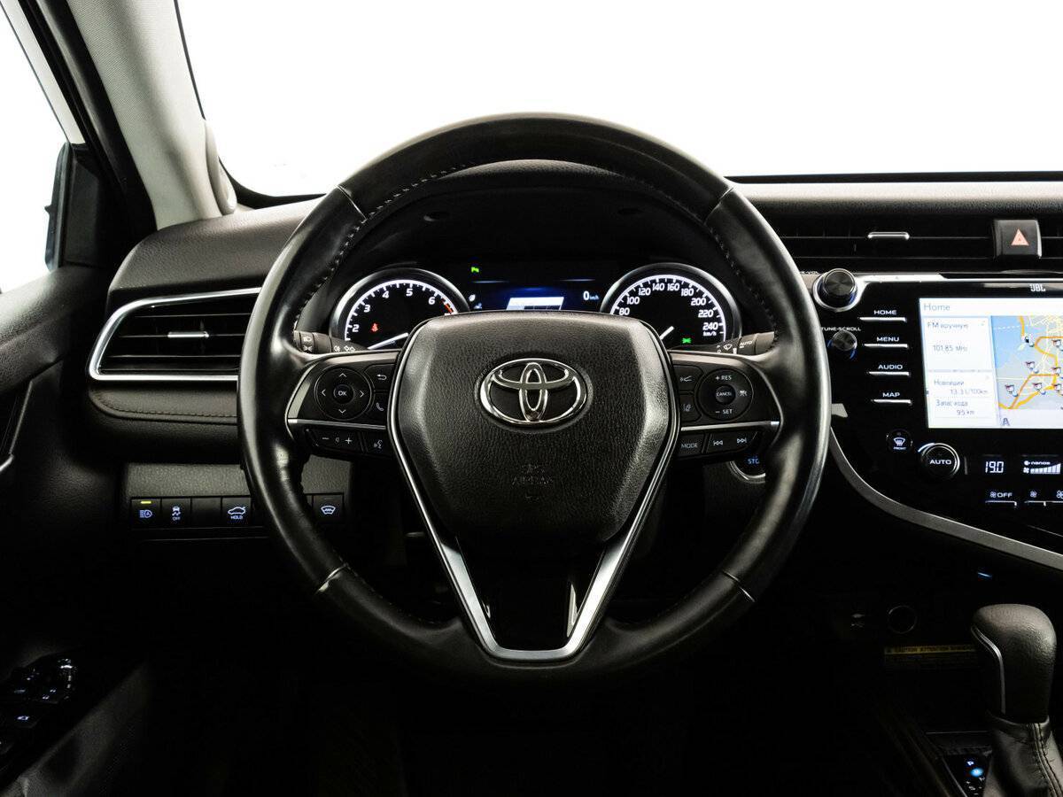Toyota Camry 2019 года с пробегом. Фото: #11
