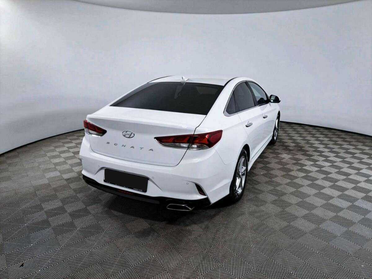 Hyundai Sonata 2018 года с пробегом. Фото: #4