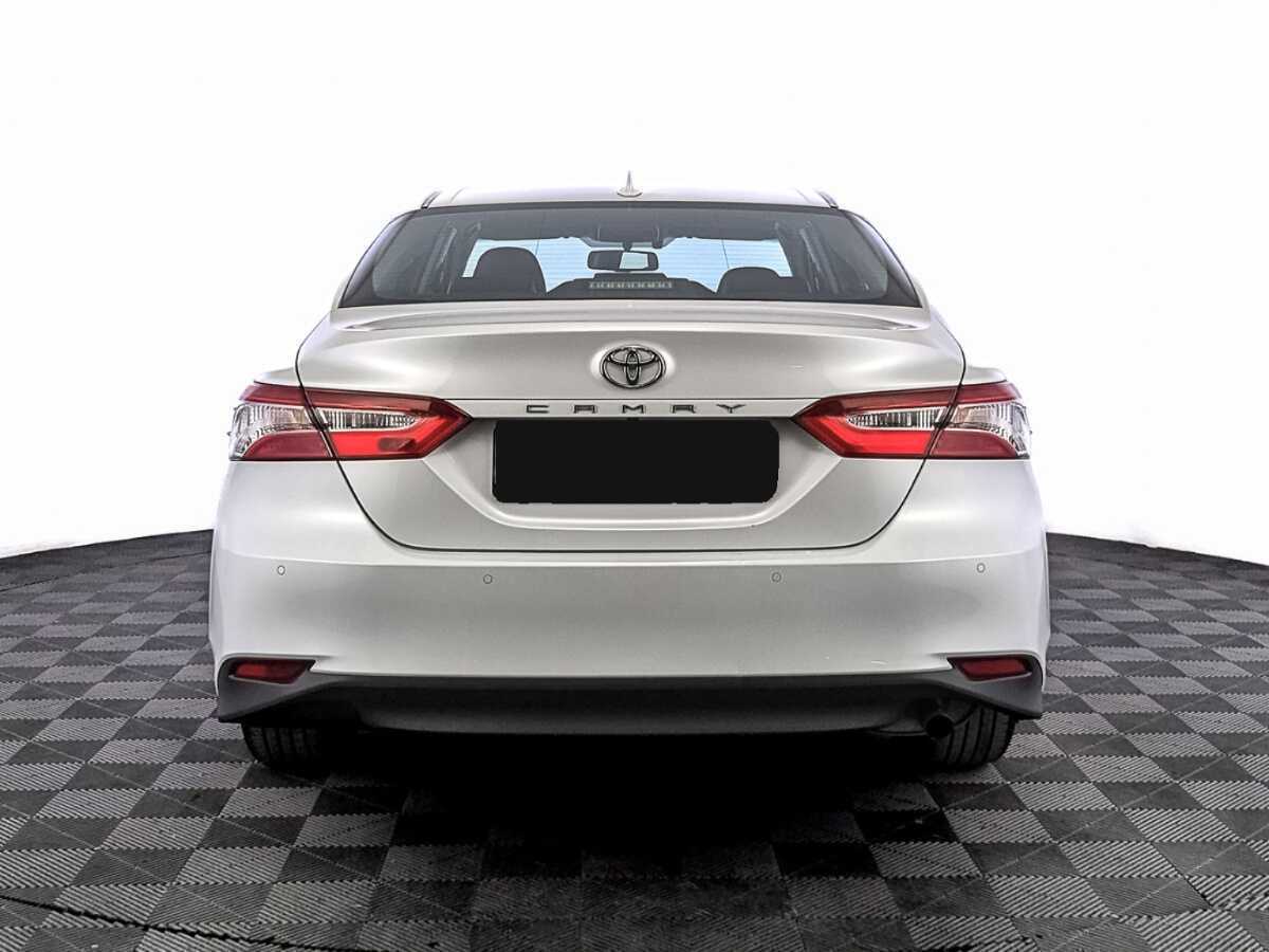 Toyota Camry 2021 года с пробегом. Фото: #5