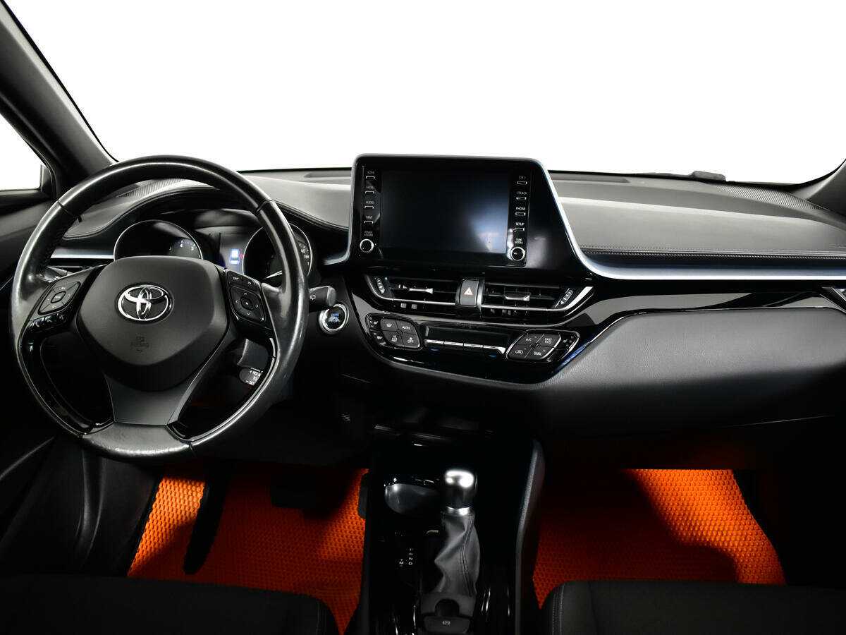 Toyota C-HR 2020 года с пробегом. Фото: #11