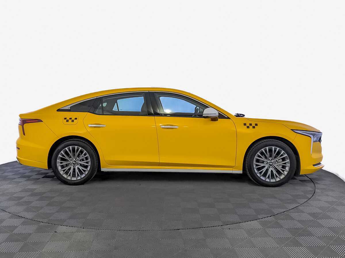 FAW Bestune B70 2023 года с пробегом. Фото: #3