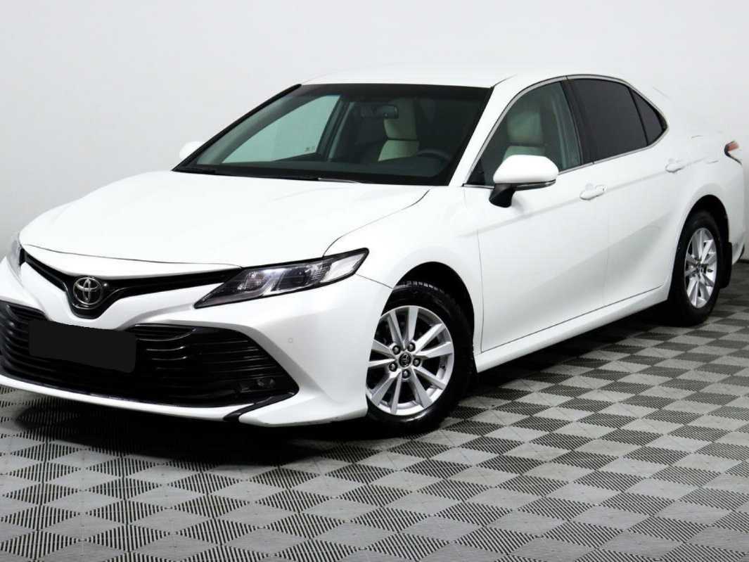 Toyota Camry 2019 года с пробегом. Посмотреть фото