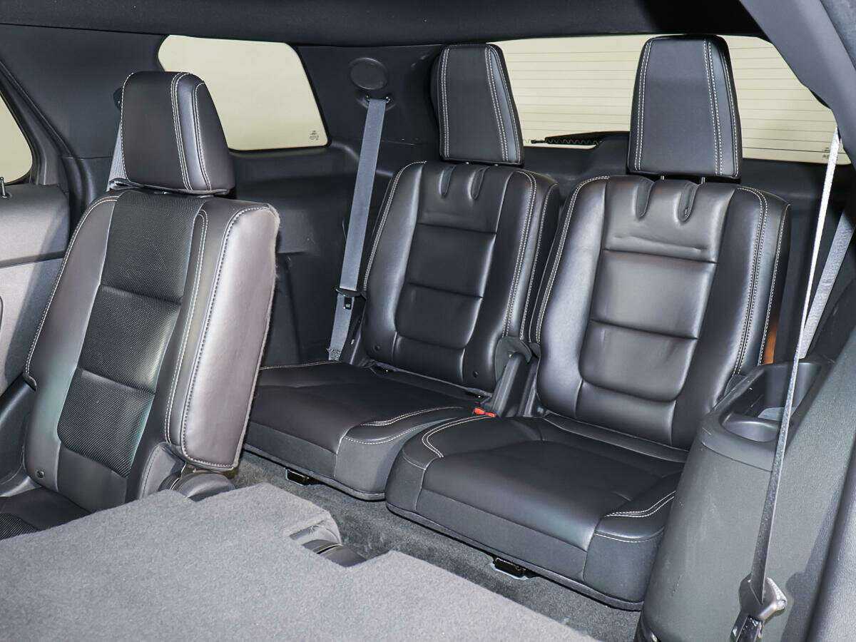 Ford Explorer 2013 года с пробегом. Фото: #10
