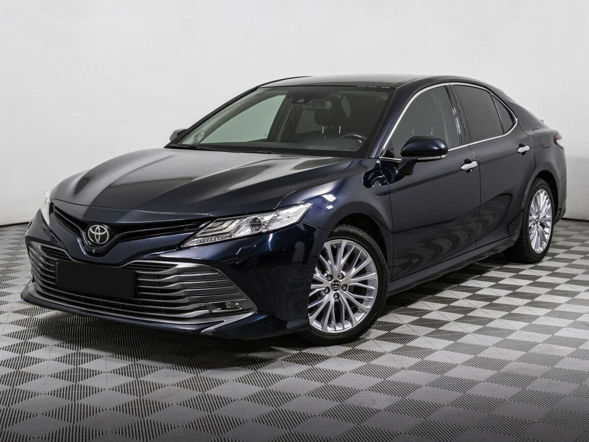 Toyota Camry 2018 года с пробегом. Посмотреть фото