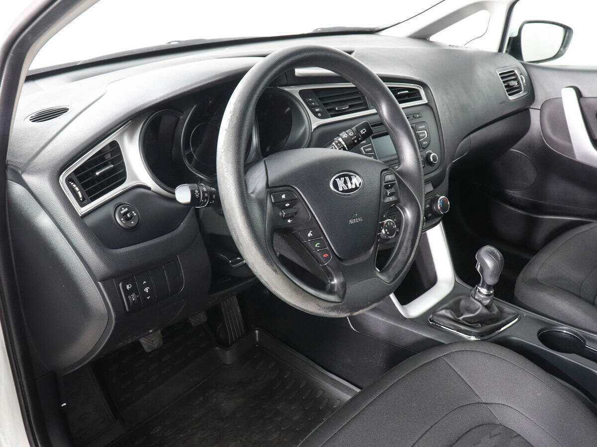 Kia Ceed 2018 года с пробегом. Фото: #8