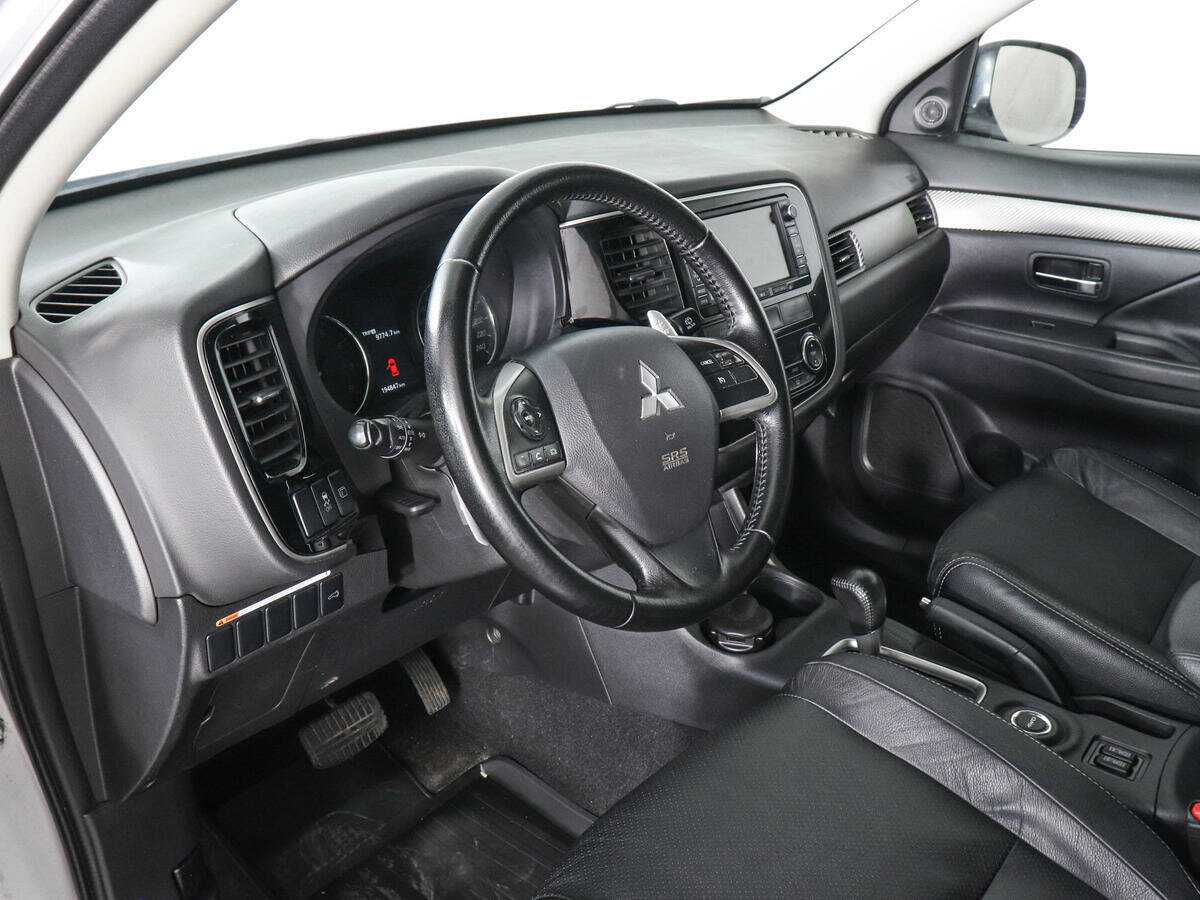 Mitsubishi Outlander 2014 года с пробегом. Фото: #8