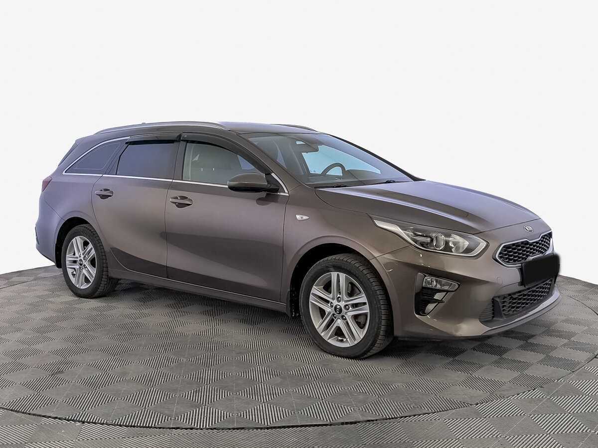 Kia Ceed 2021 года с пробегом. Фото: #2