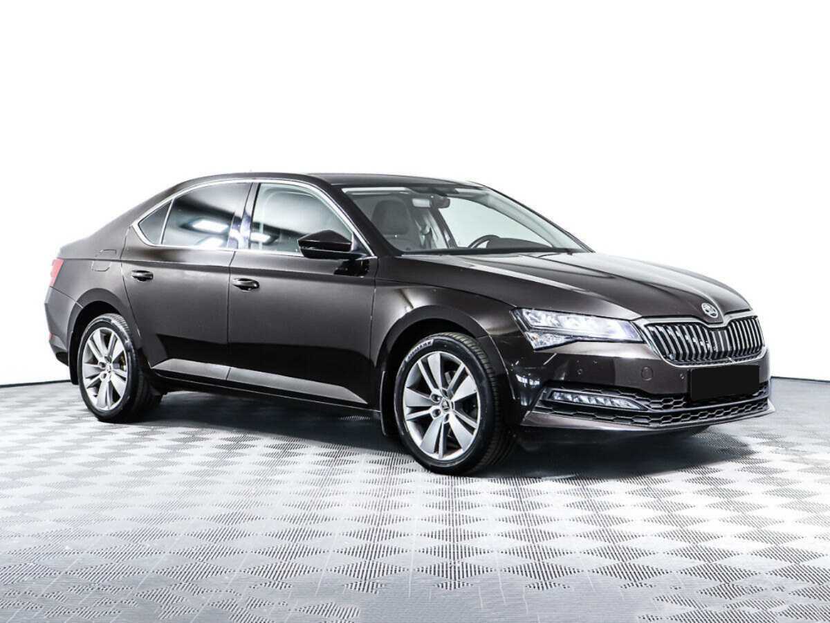 Skoda Superb 2021 года с пробегом. Фото: #2
