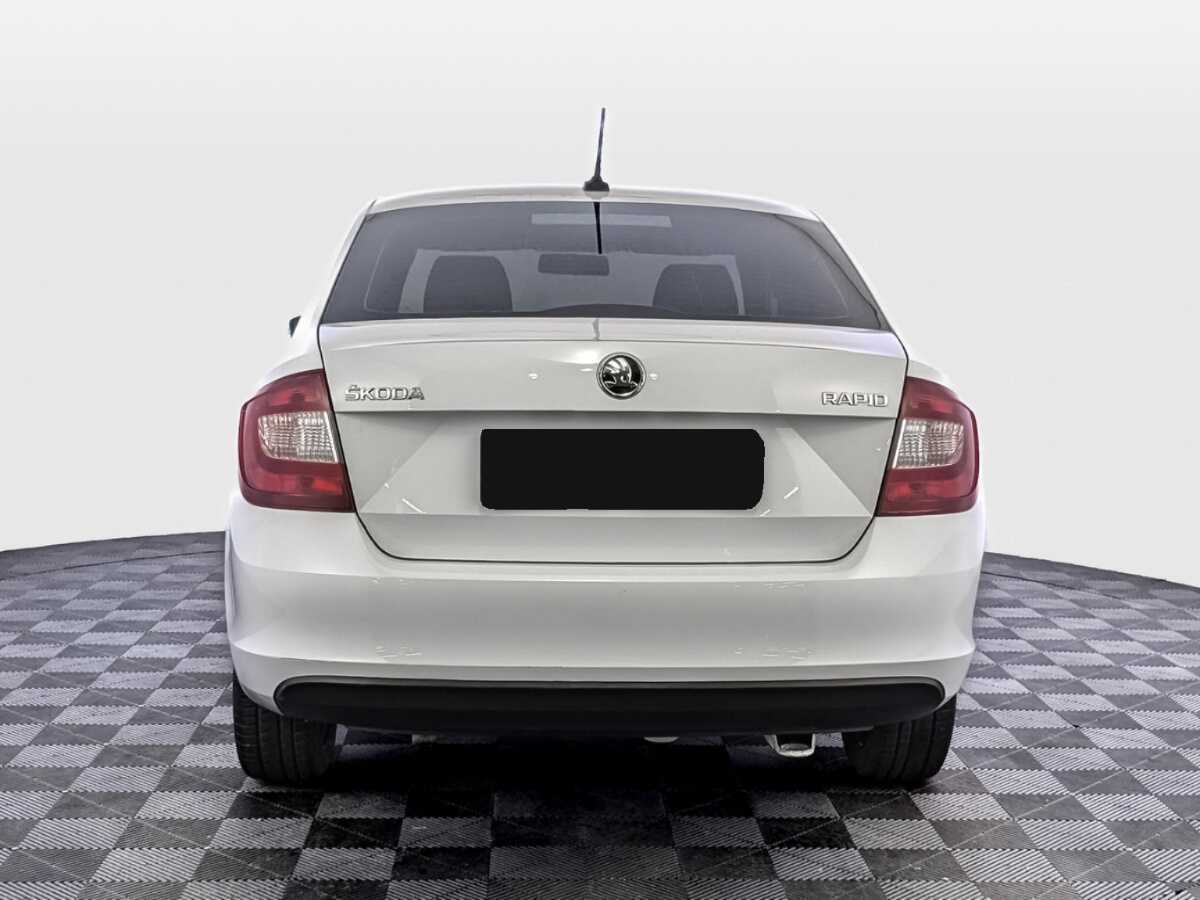 Skoda Rapid 2018 года с пробегом. Фото: #5