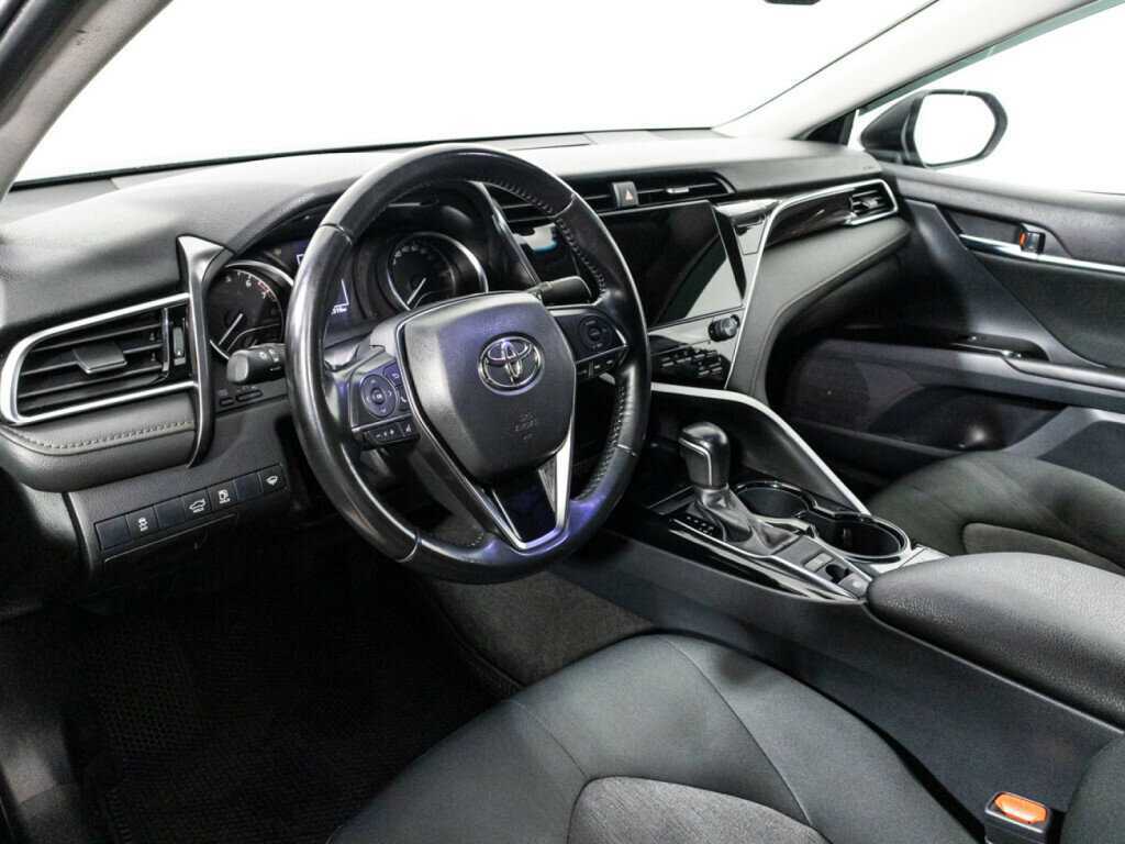 Toyota Camry 2021 года с пробегом. Фото: #10