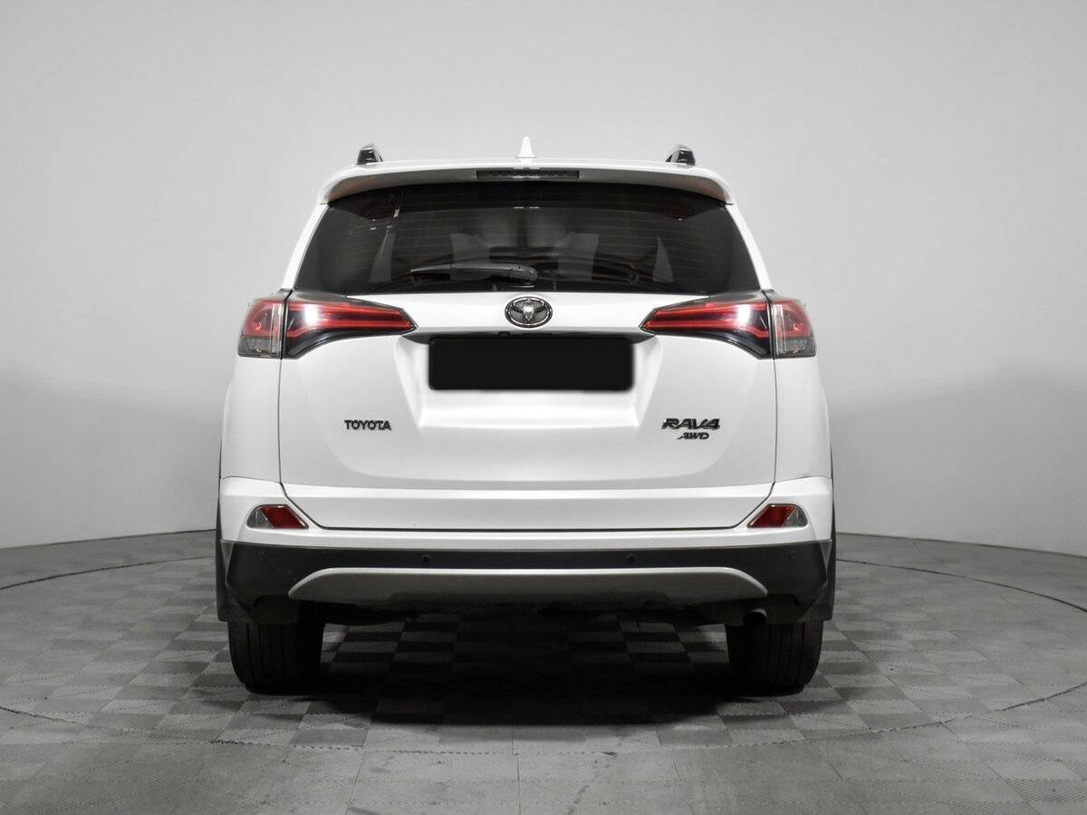 Toyota RAV4 2017 года с пробегом. Фото: #4