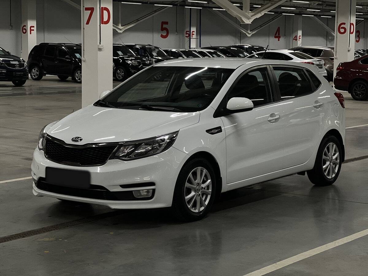 Kia Rio 2015 года с пробегом. Посмотреть фото