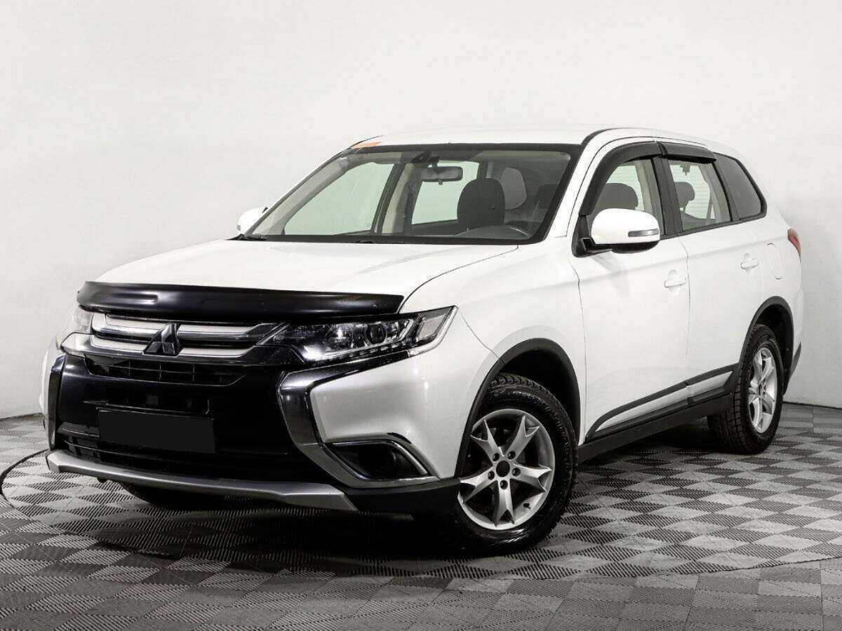 Mitsubishi Outlander 2018 года с пробегом. Посмотреть фото