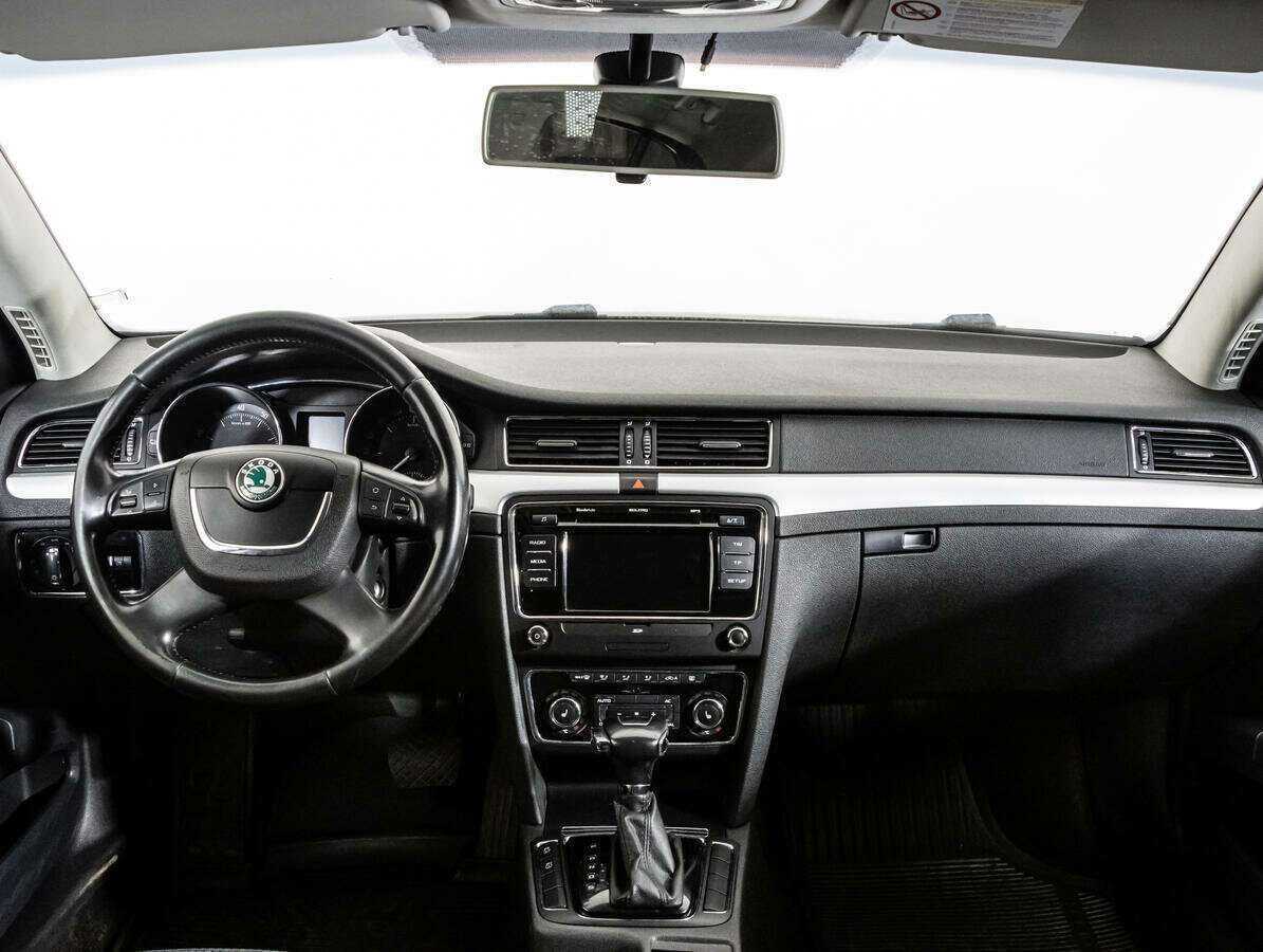 Skoda Superb 2012 года с пробегом. Фото: #9