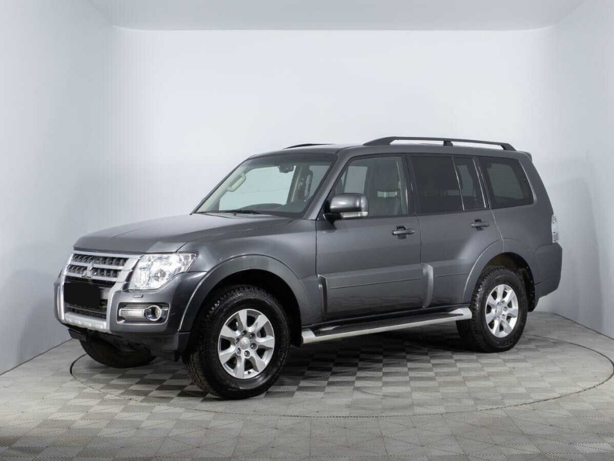 Mitsubishi Pajero 2017 года с пробегом. Посмотреть фото