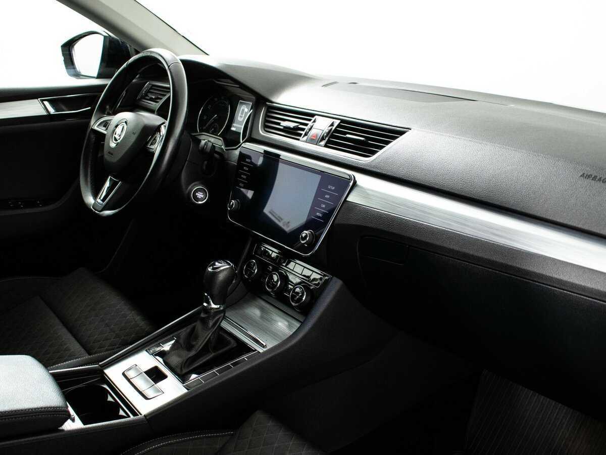 Skoda Superb 2020 года с пробегом. Фото: #8