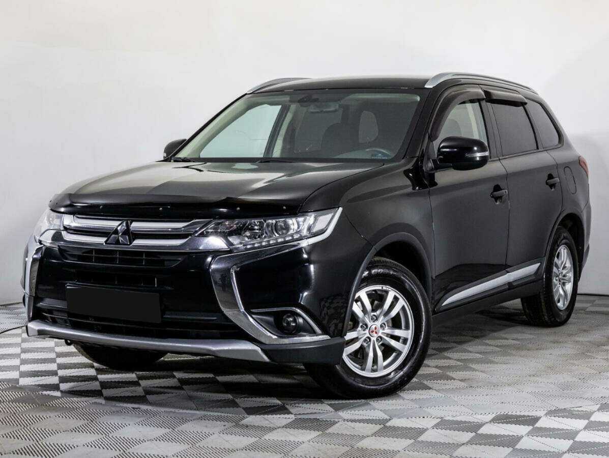 Mitsubishi Outlander 2017 года с пробегом. Посмотреть фото