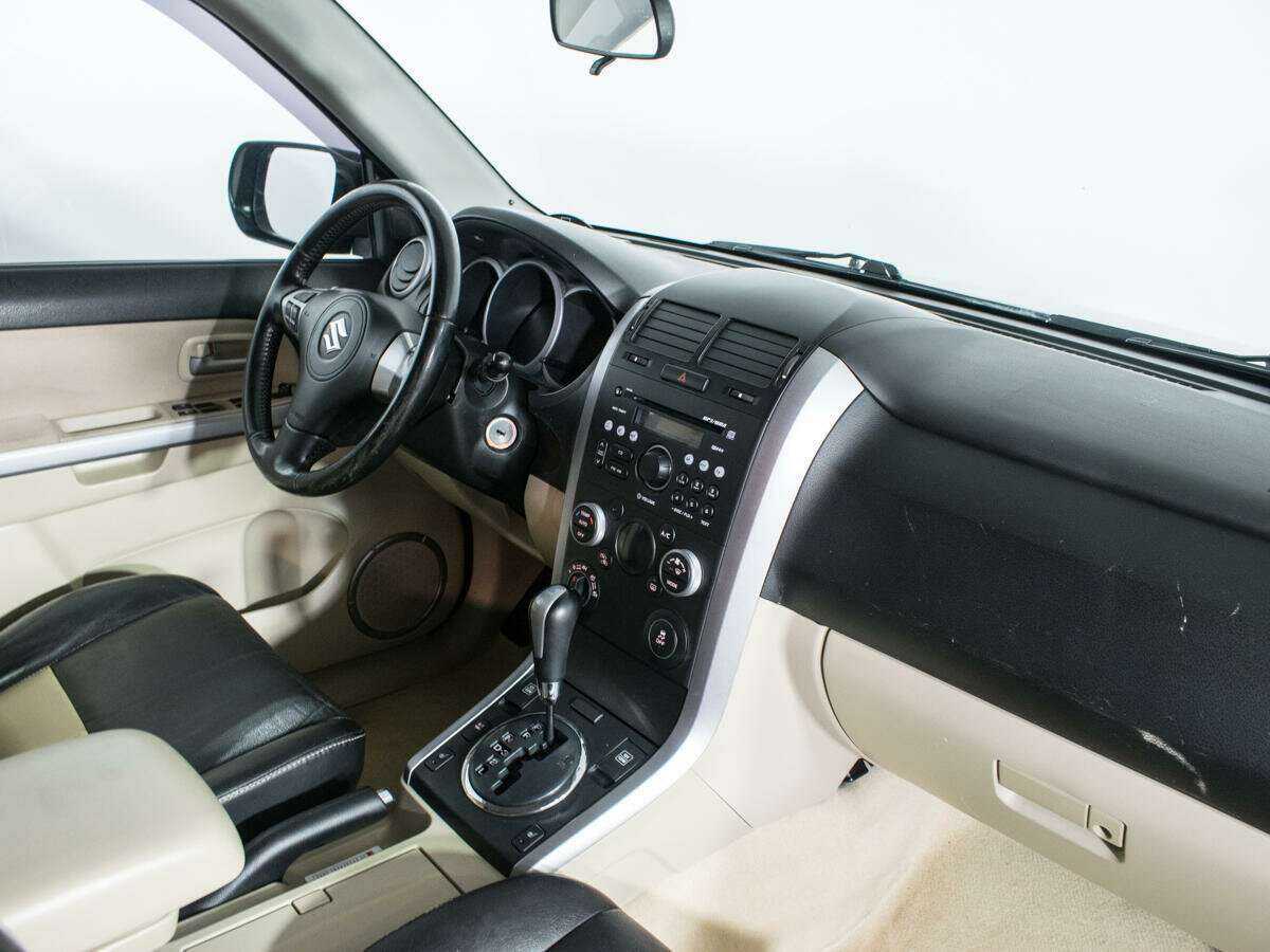 Suzuki Grand Vitara 2013 года с пробегом. Фото: #8