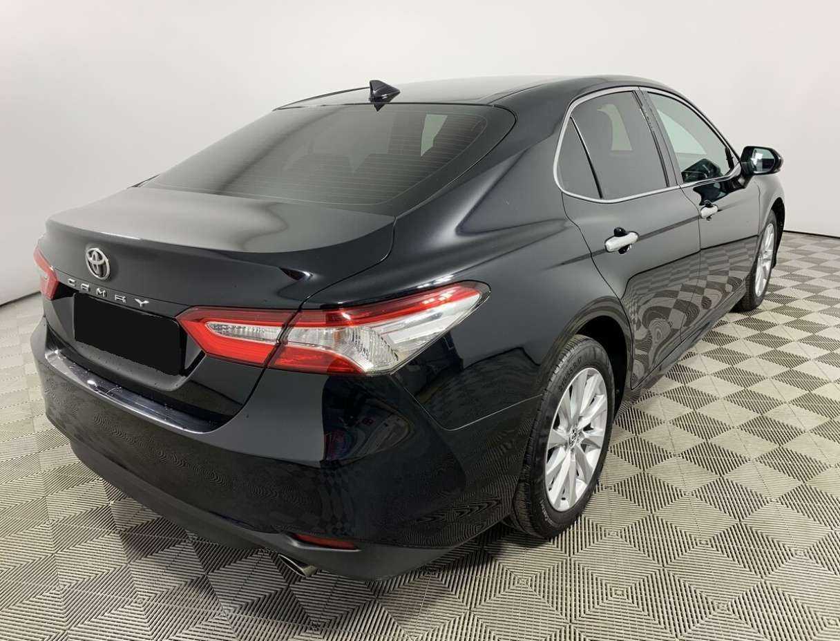 Toyota Camry 2019 года с пробегом. Фото: #3