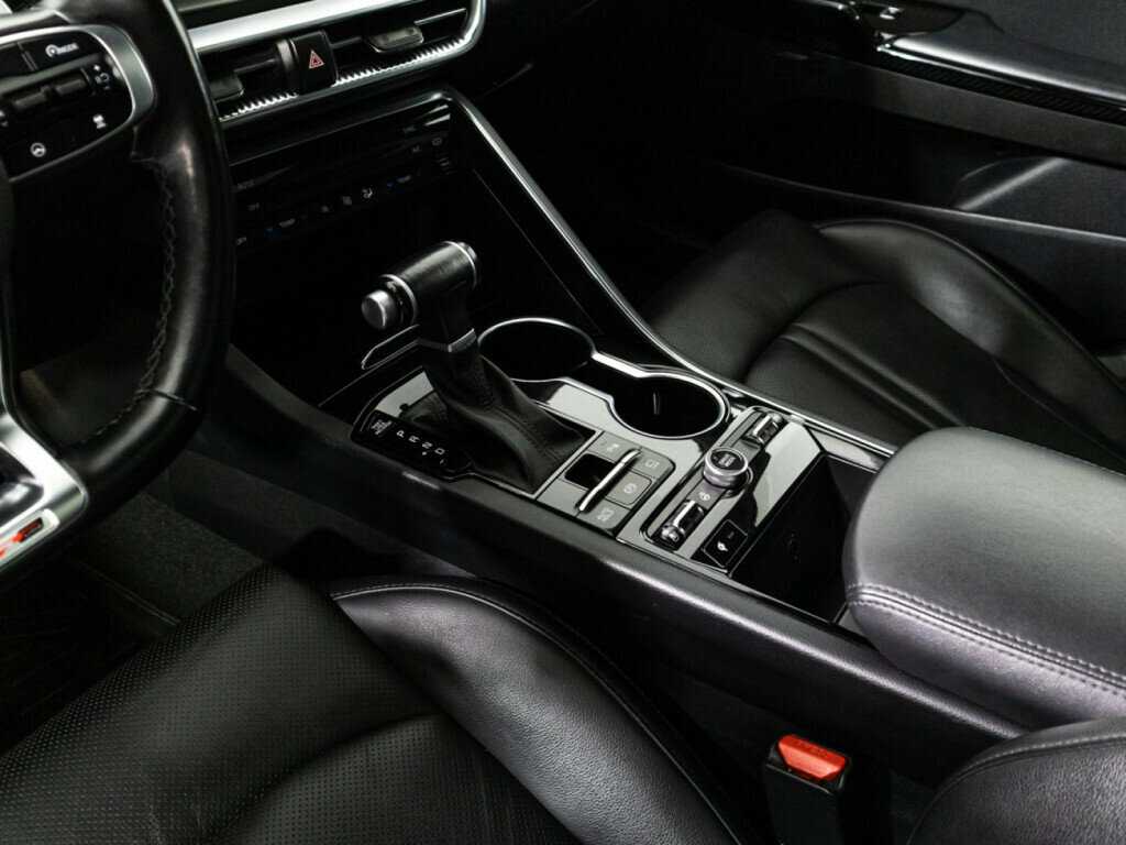 Kia K5 2020 года с пробегом. Фото: #18