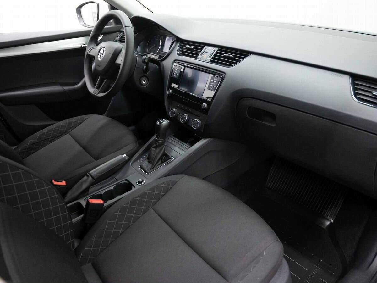 Skoda Octavia 2017 года с пробегом. Фото: #10