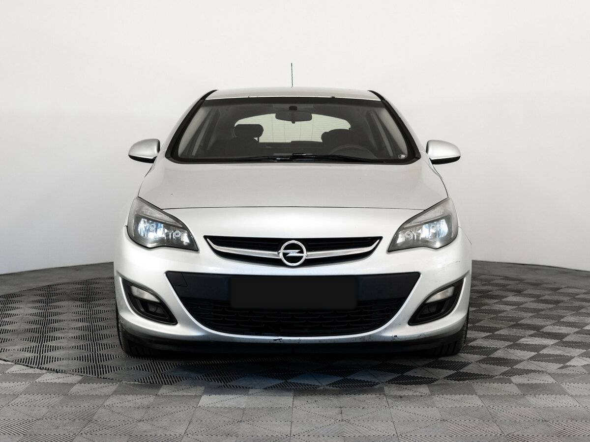 Opel Astra 2013 года с пробегом. Фото: #1